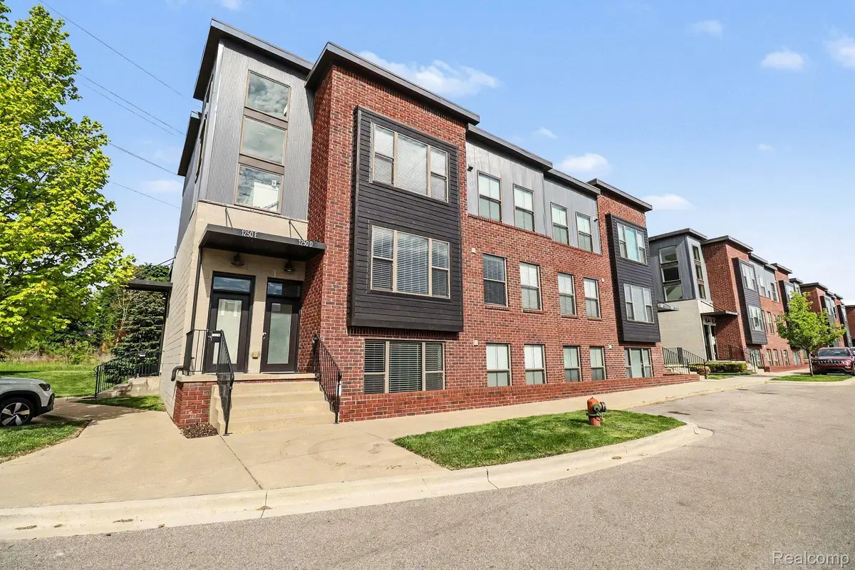 1250 Diamond Court #E, Royal Oak, MI 48067 - #1