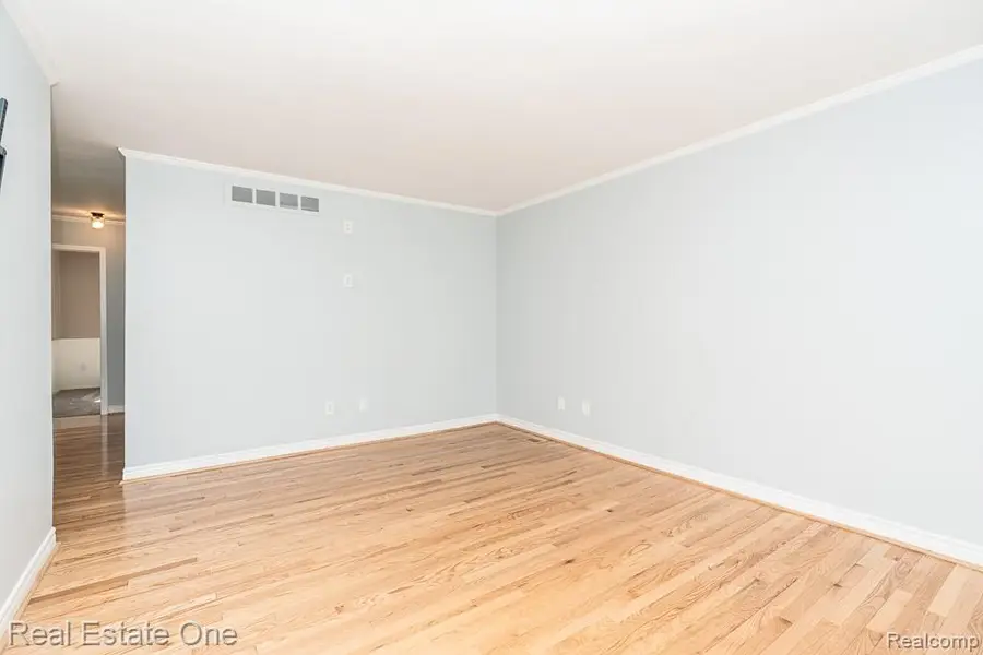 1157 Meadowcrest Drive, Waterford, MI 48327 - #3
