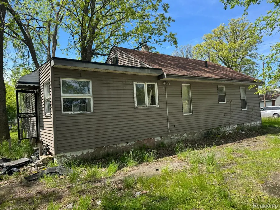1610 Kent Street, Flint, MI 48503 - #3