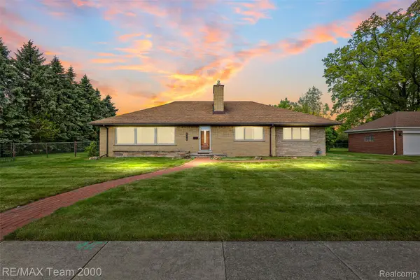 111 Brentwood Drive, Dearborn, MI 48124