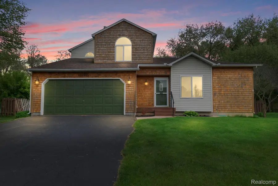 3195 Sandpoint Drive, Brighton, MI 48114 - #2