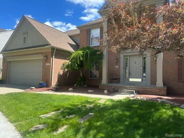 1853 Midchester Drive, West Bloomfield, MI 48324 - #1