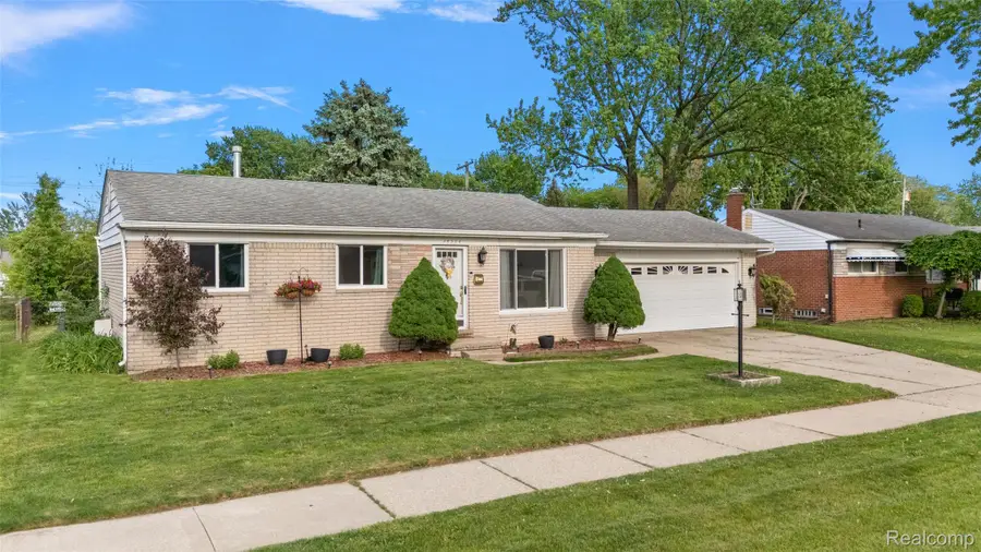 34564 Whittaker Street, Clinton Township, MI 48035 - #3