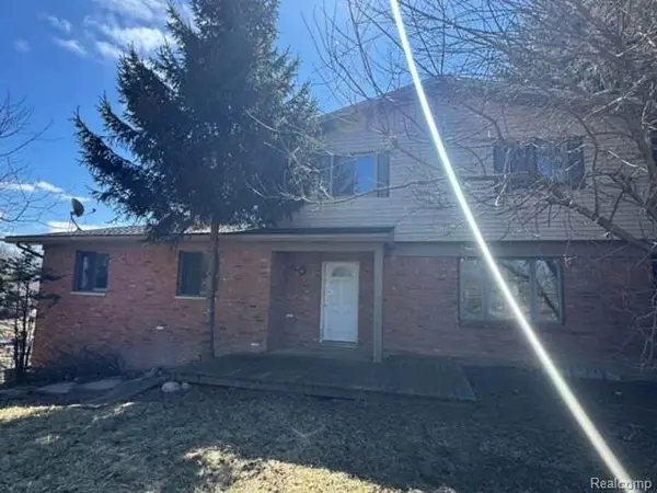 8190 Faussett Road, Fenton, MI 48430