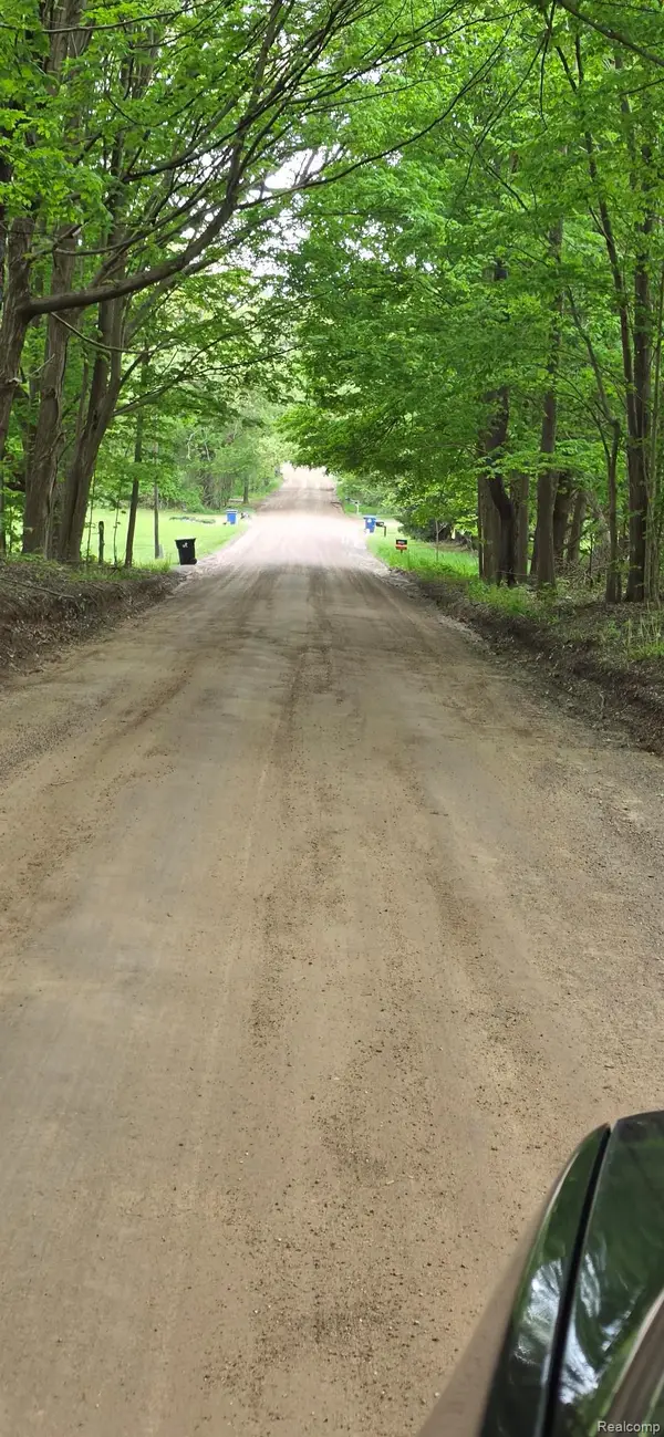 13.34 Acres Maple Rd E Maple Road E, Milford, MI 48381