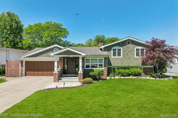 474 Beverly Island Drive, Waterford, MI 48328
