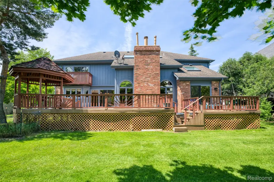29342 Strathmore Drive, Farmington, MI 48331 - #2