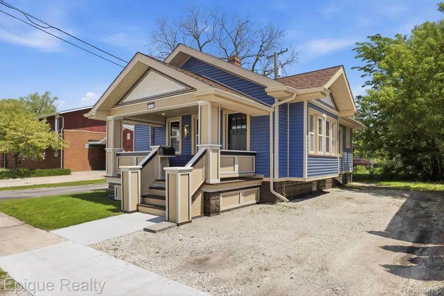 1418 8th Street, Port Huron, MI 48060 - #2