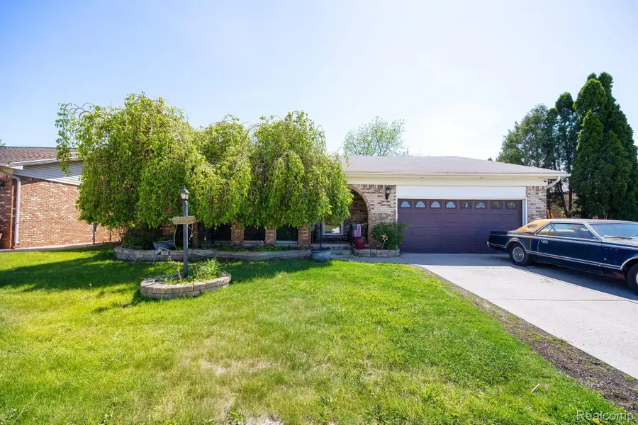 5858 Reuter Street, Dearborn, MI 48126 - #3