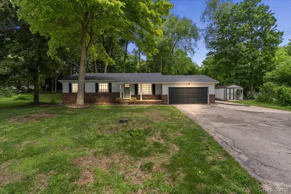 11387 Mart Road, WhitmoreLake, MI 48189