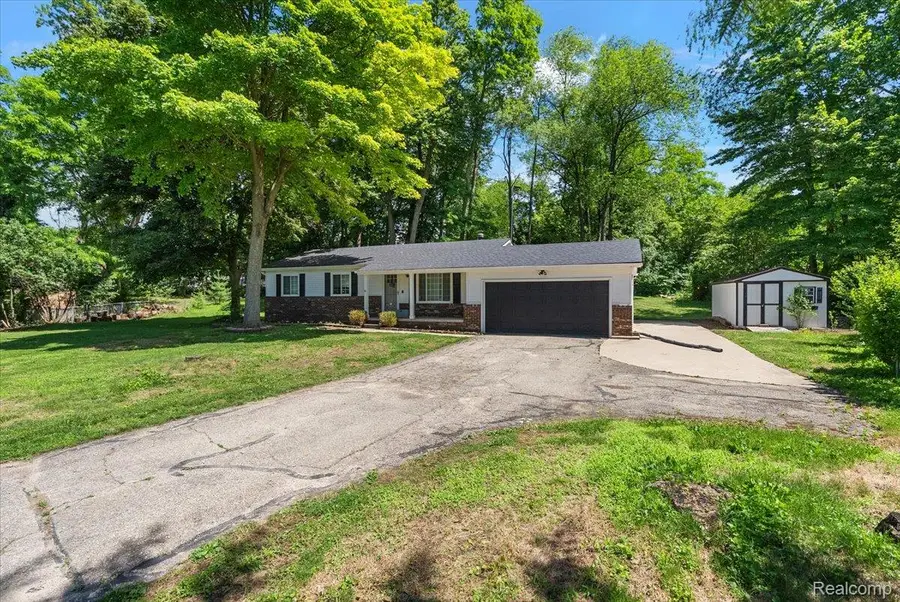 11387 Mart Road, Whitmore Lake, MI 48189 - #3