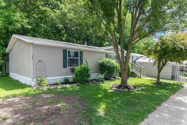 327 Basket Branch, Oxford, MI 48371