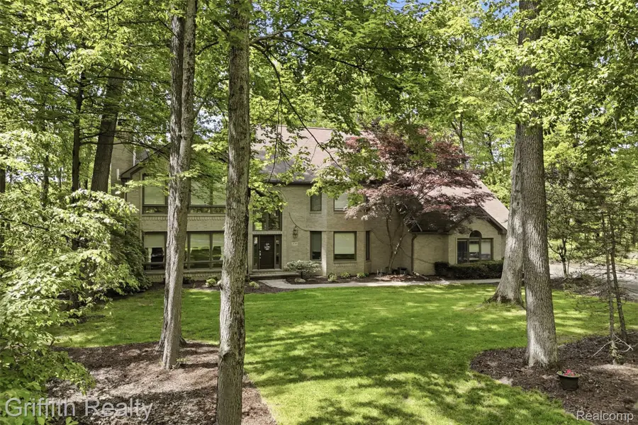 2018 Pine Hollow Trail, Brighton, MI 48114 - #2