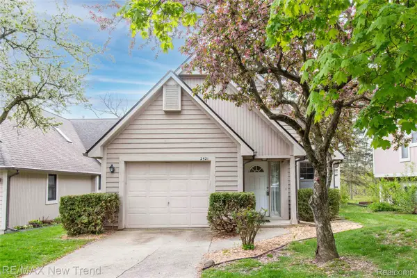 2521 Country Village Court, AnnArbor, MI 48103