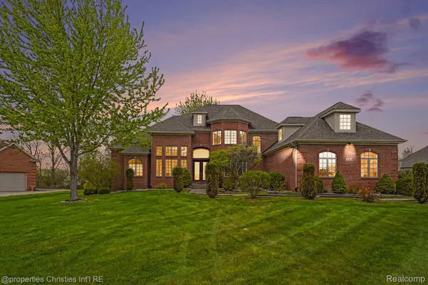 16987 Kings Fairway Lane, GrandBlanc, MI 48439