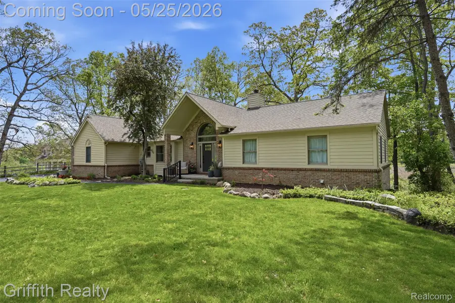 10232 Spencer Road, Brighton, MI 48114 - #2
