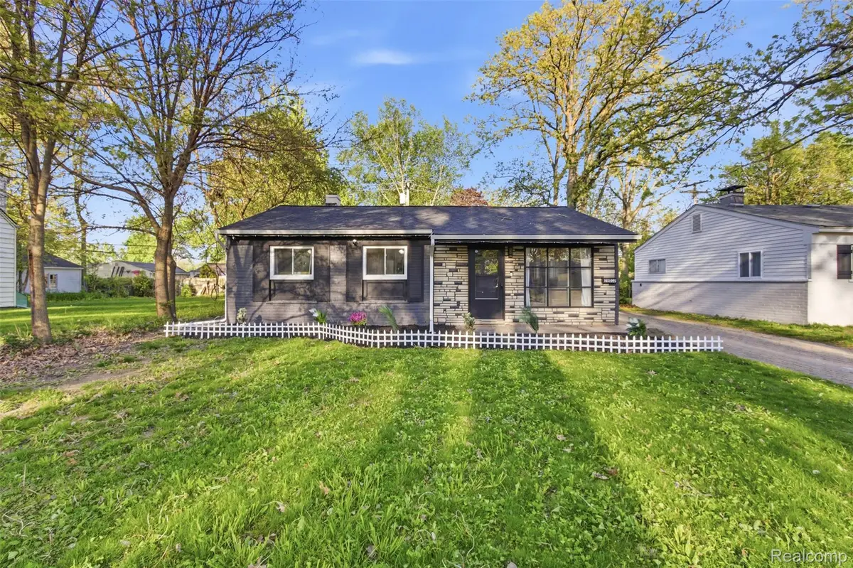 28032 Fairfax Street, Southfield, MI 48076 - #1