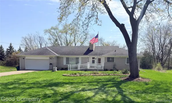 25400 Springbrook Drive, FarmingtonHills, MI 48336