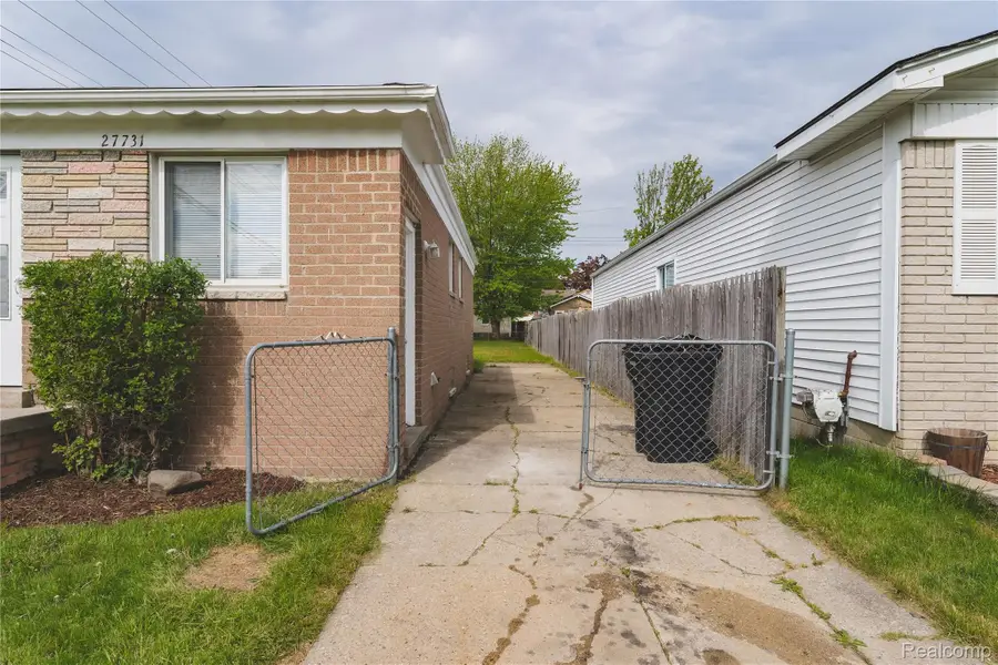 27731 Bohnhoff Street, Roseville, MI 48066 - #2