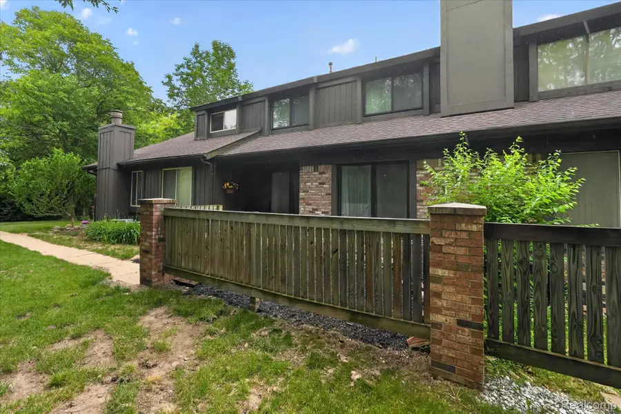 2017 Beekman Court, Flint, MI 48532 - #2
