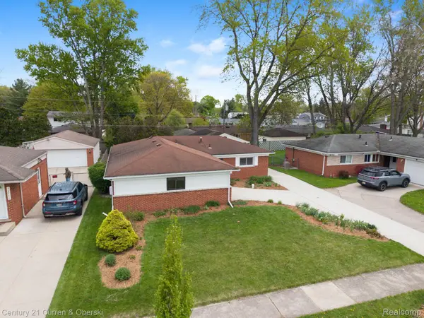 30238 S Stockton Drive, Farmington, MI 48336