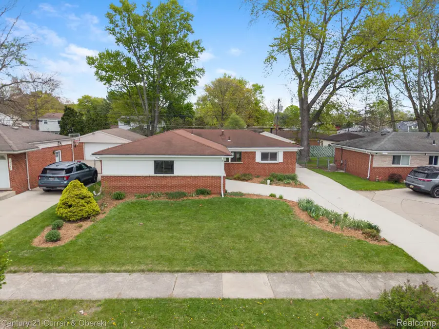 30238 S Stockton Drive, Farmington, MI 48336 - #2