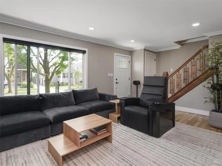 1323 Ruffner Avenue, Birmingham, MI 48009 - #2