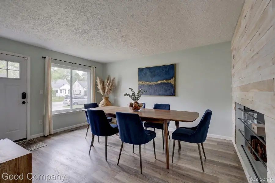 2410 E Lincoln Avenue, Royal Oak, MI 48067 - #2