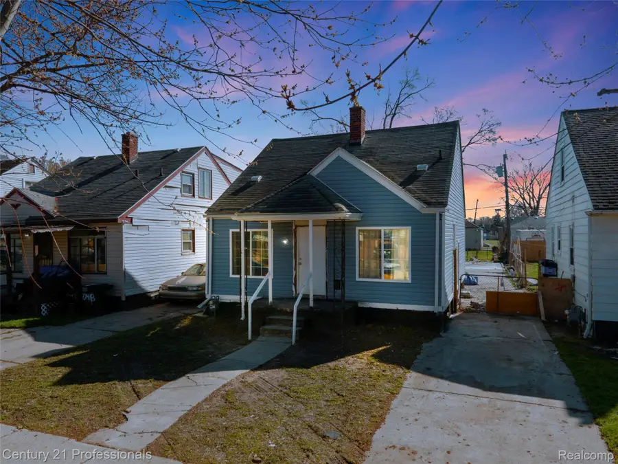 8040 Plainview Avenue, Detroit, MI 48228 - #2