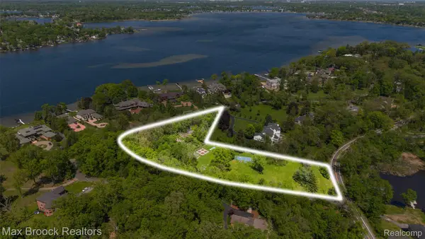 4785 Dow Ridge Road, OrchardLake, MI 48324