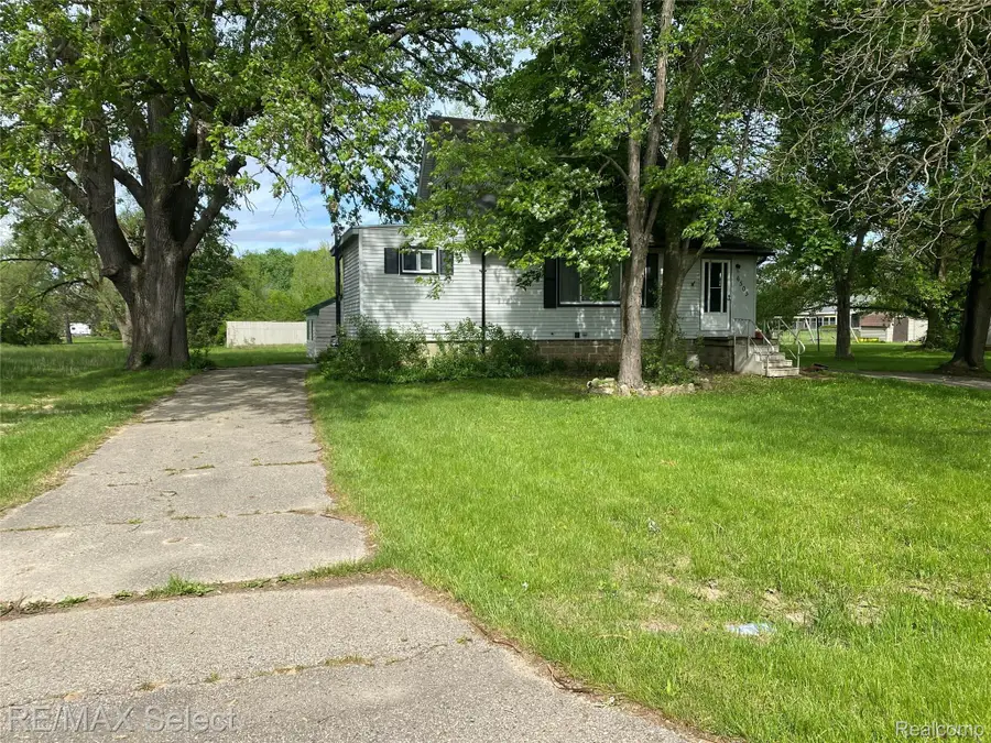 6503 Harvard Avenue, Beecher, MI 48458 - #2