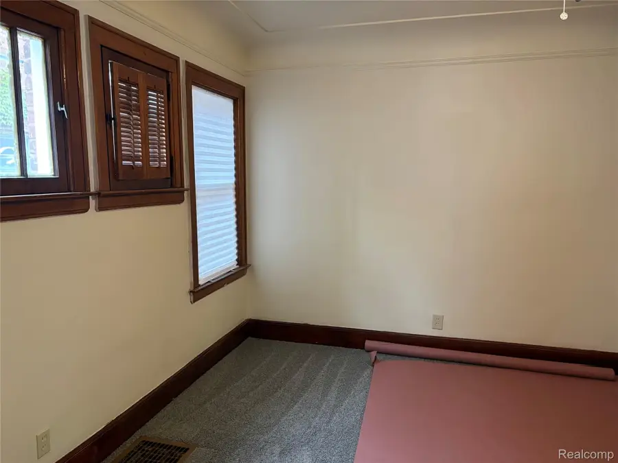 15954 NW Hackett Street Nw, Detroit, MI 48227 - #3