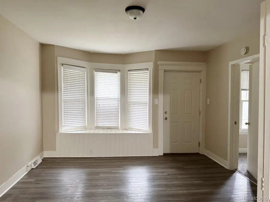 21438 Hamilton Avenue, Farmington Hills, MI 48336 - #2