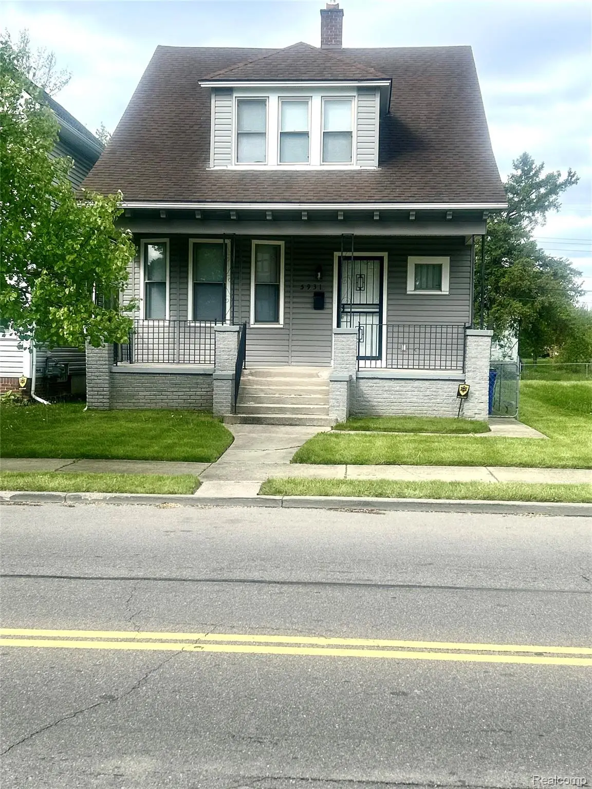 5931 N Mcclellan Street E, Detroit, MI 48213 - #1