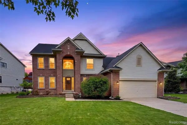 1427 Trailside Boulevard, Wixom, MI 48393