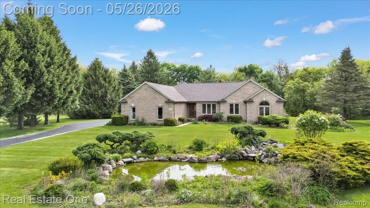 751 Bristol Lane, Clarkston, MI 48348 - #1
