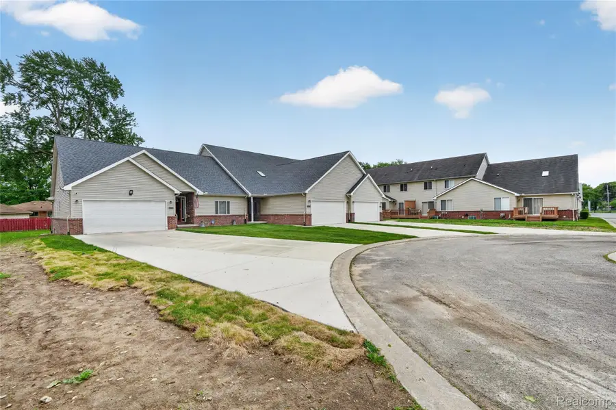 24784 Ashley Court, Redford, MI 48239 - #2