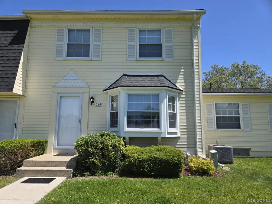 269 Lake Village Drive, Walled Lake, MI 48390 - #2