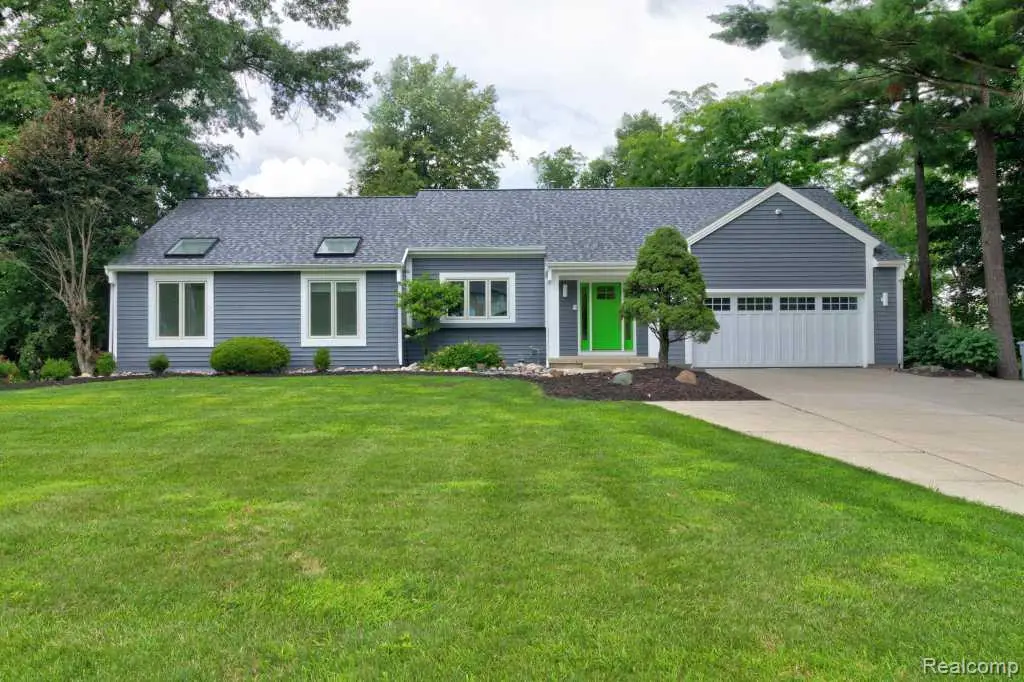 2973 Thorncrest Drive Se, Cascade, MI 49546 - #1