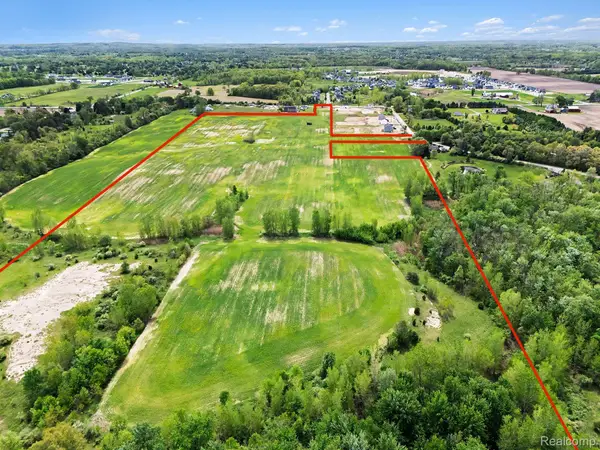 6018 Lahring Road, Linden, MI 48451