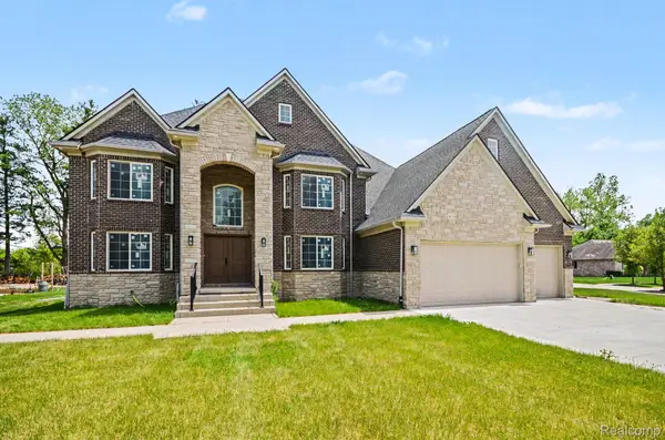 56350 Willow Creek Boulevard, Utica, MI 48316