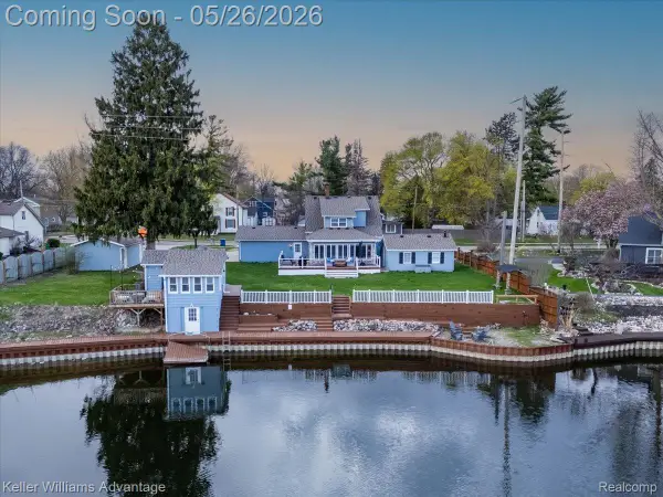 304 Oak Street, Linden, MI 48451