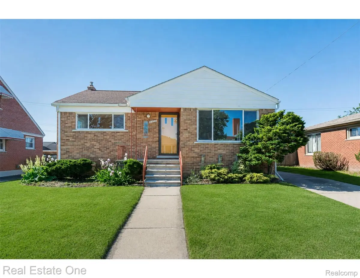 8272 Racine Road, Warren, MI 48093 - #1