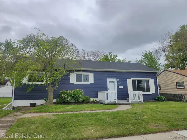 1574 E Woodruff Avenue, HazelPark, MI 48030