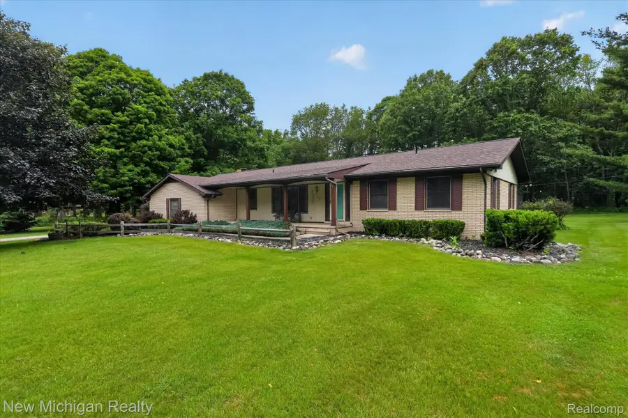 1325 Pine Grove Lane, Milford, MI 48381 - #2