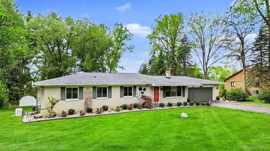 6905 W Church Street, Clarkston, MI 48346 - #3