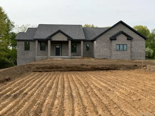 2265 Equestrian Trail Drive, Metamora, MI 48455