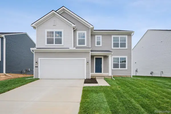 713 Whisperwood Way, Chelsea, MI 48118