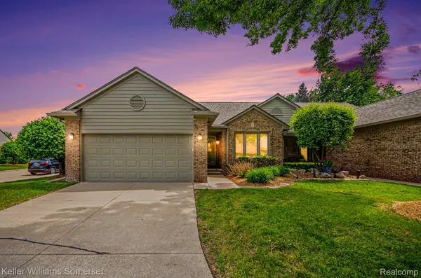 4432 Thornwood Court, Warren, MI 48092