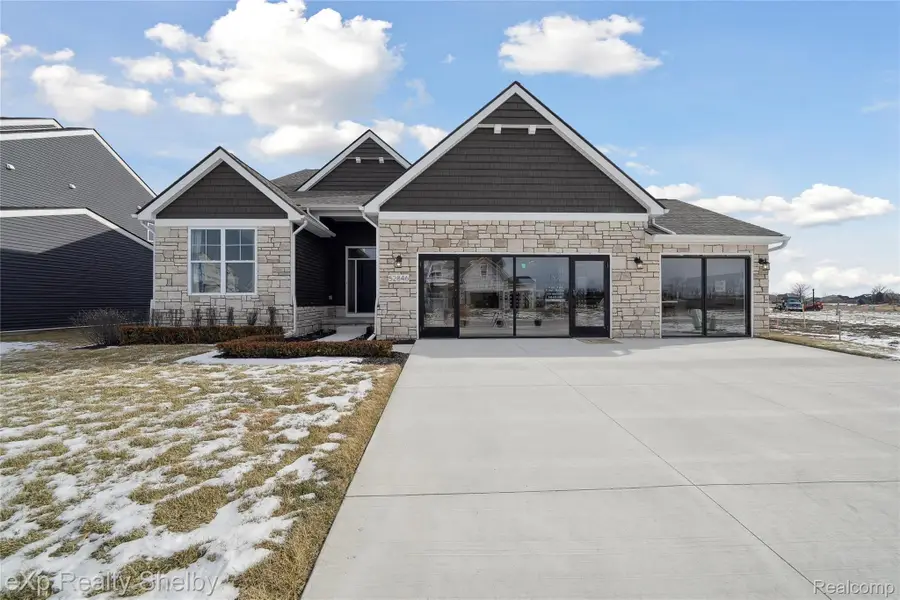 52030 Wellington Valley Drive, Macomb, MI 48042 - #3
